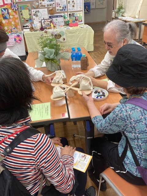 「グラマ」で楽しんでいる様子